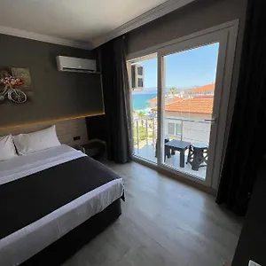 Grand Faik 3*, Çeşme Turkije