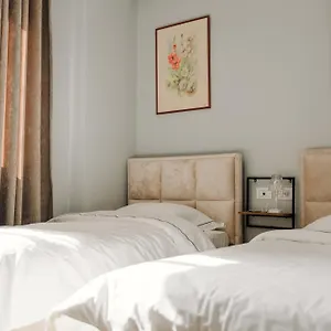urban.hotels-in-tirana.com/